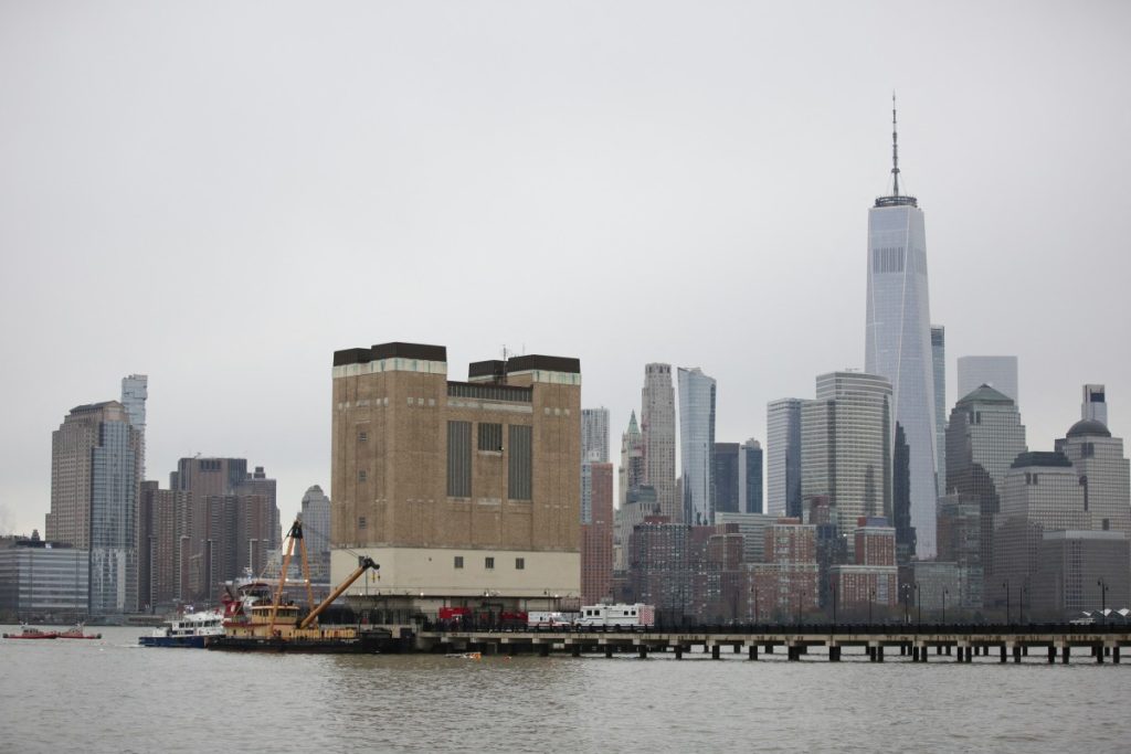 Siemens Exec, Family Among Six Dead in New York Chopper Crash