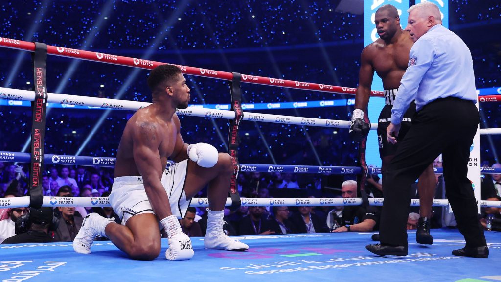 Dubois Knocks Out Joshua to Retain IBF Heavyweight Title in Wembley Showdown