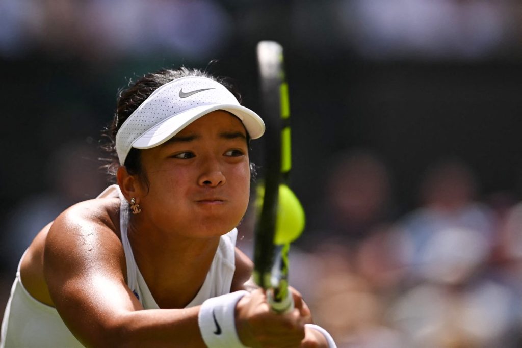 Krejcikova Defeats Eala to Begin Wimbledon Title Defence