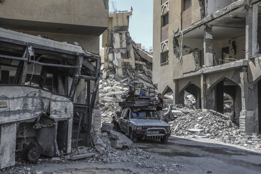 Egypt, Qatar Reportedly Refuse Full Release of Israeli Captives Until War Ends