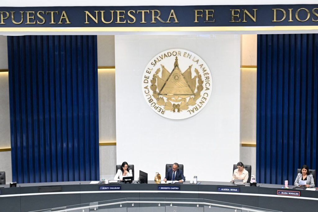 El Salvador Abolishes Presidential Term Limits