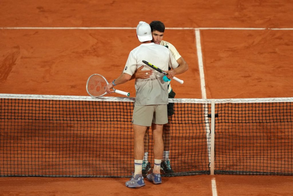 Defending Champion Alcaraz Cruises to French Open Semifinals