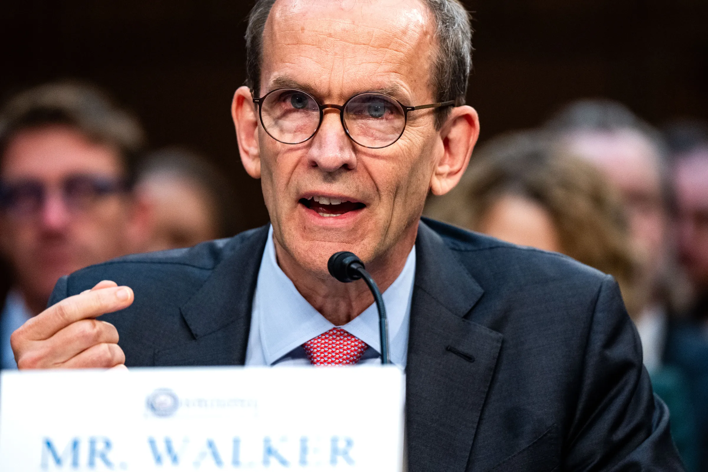 Google Signs Up to EU AI Code, Meta Rejects Rules