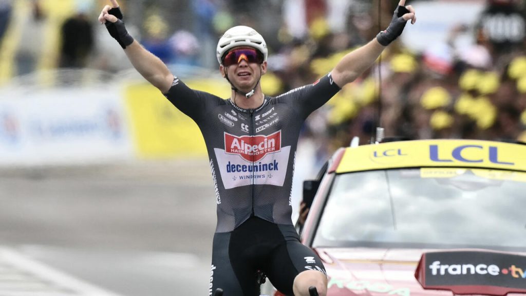 Groves (News Central TV)