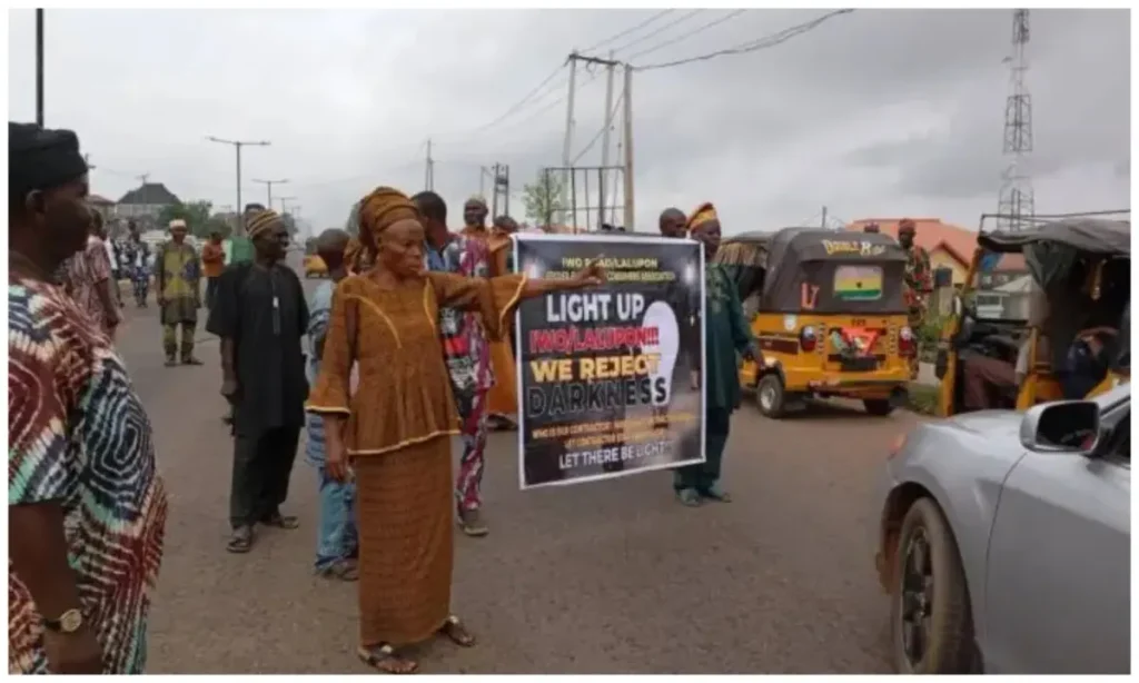 IBEDC to Resolve 10-Year Power Crisis in Oyo Community After Protests