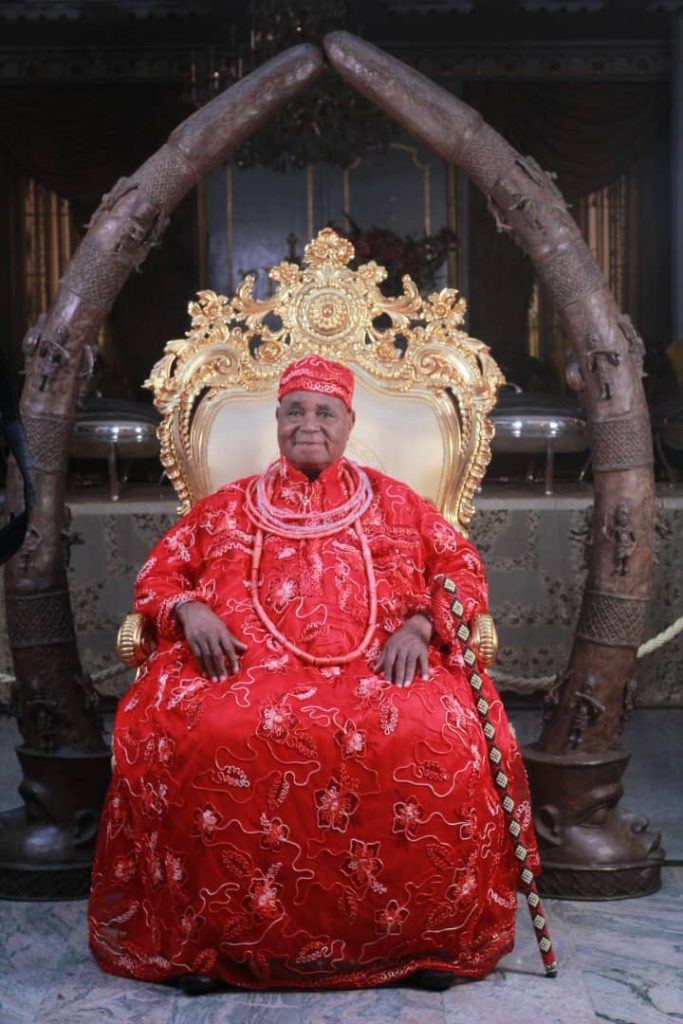 Igbinedion Book Launch Draws Top Dignitaries(News Central TV)