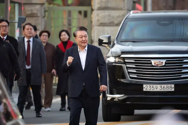 Impeached South Korean President Yoon Walks Free