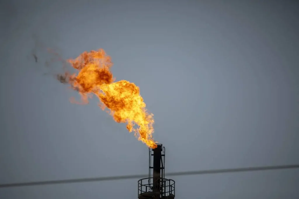 Iraq Nears LNG Deal with Algeria to Offset Iranian Gas Losses