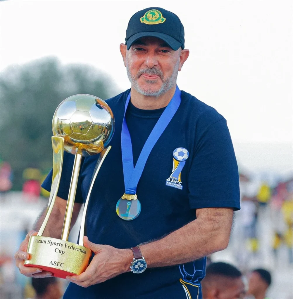 Kaizer Chiefs' New Coach Nabi Secures Opening Win