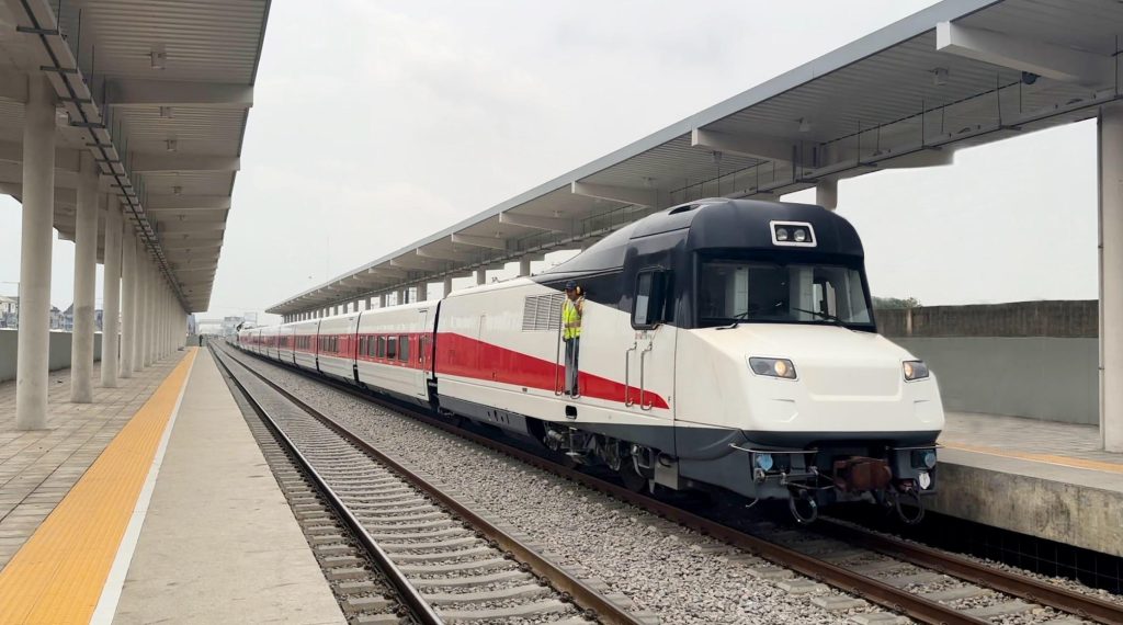 LAMATA_Lagos Red Line Train Service to Transport Over 100,000 Passengers Daily
