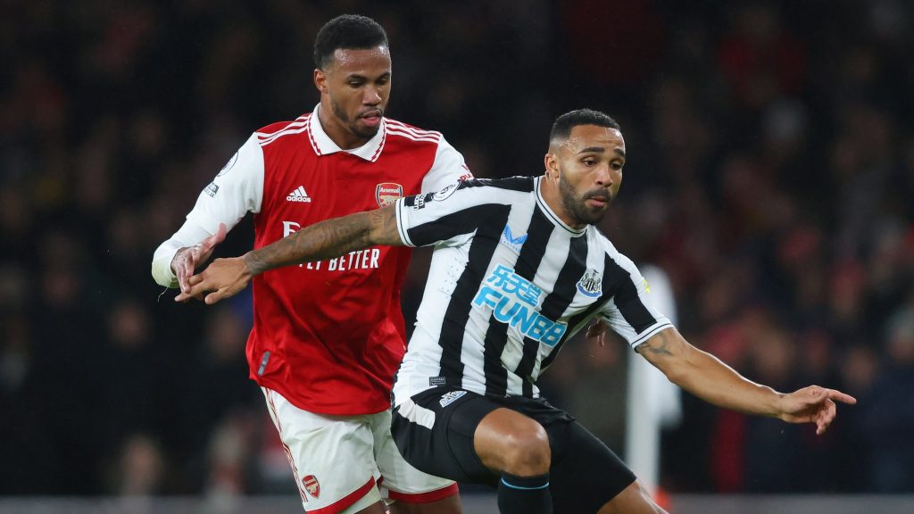 Man United Look to Van Nistelrooy Bounce as Arsenal Prepare for Newcastle Test