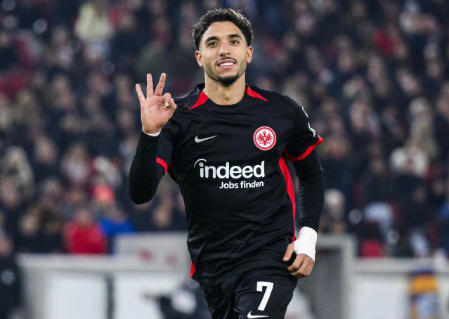 Marmoush Shines as Frankfurt Closes Gap on Bayern with 4-0 Victory