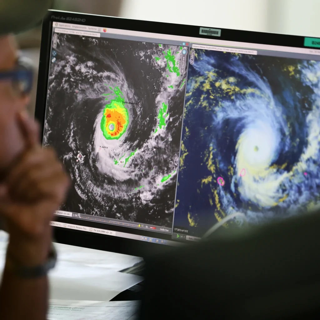 Mauritius, La Réunion Brace for Powerful Cyclone Impact