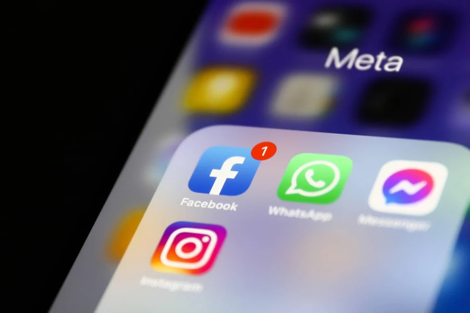 Meta Tightens Teen Restrictions on Facebook and Messenger