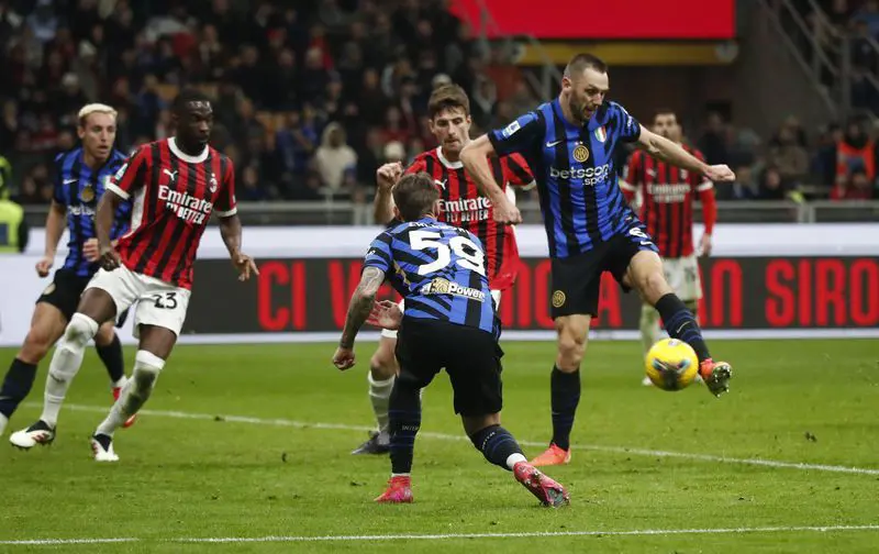 Milan Derby Ends in 1-1 Draw After De Vrij's Late Strike for Inter