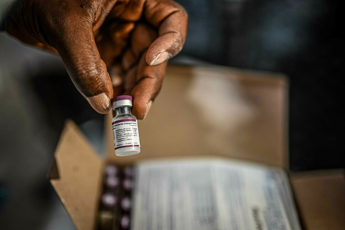 UK Meningitis Case Rises to 29 (News central TV).