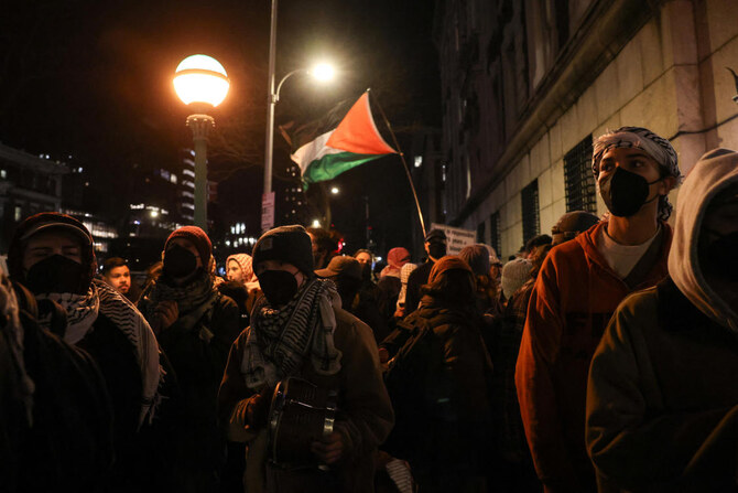Over 200 Protesters Rally at Columbia University Against Naftali Bennett