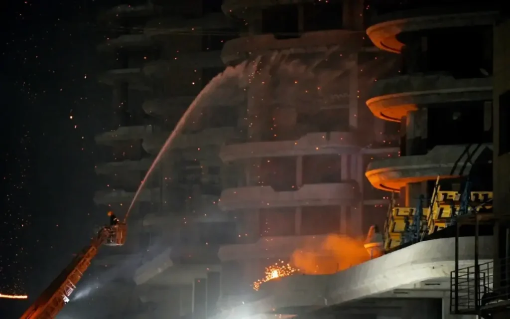 Over 50 Killed in Iraq Mall Fire