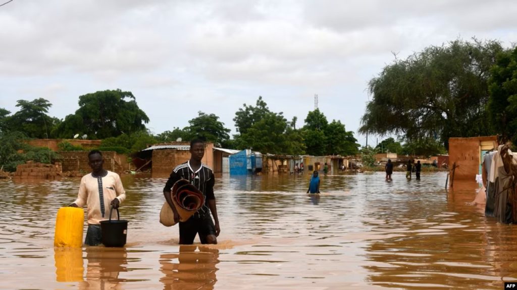 Over 700 Feared Dead in Devastating Nigeria Floods