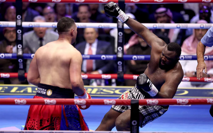 Parker Overpowers Martin Bakole with Second-Round Knockout in Riyadh