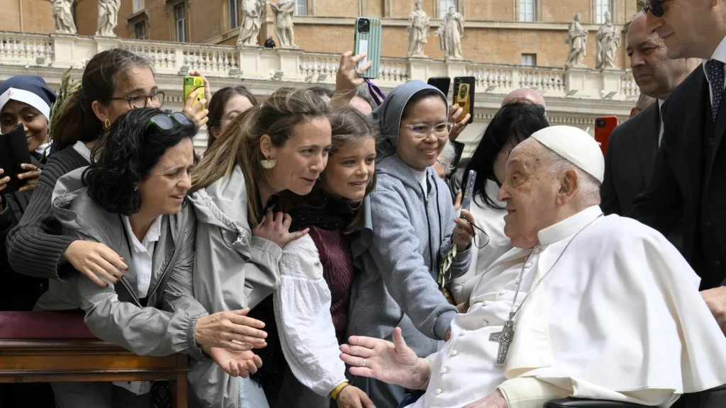 Pope Francis Greets Crowds in St Peter’s Square Despite Health Concerns