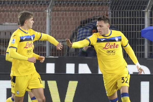 Retegui's Double Keeps Atalanta Close to Napoli in Serie A Race