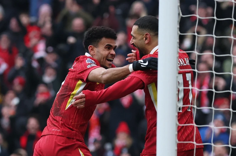 Slot Hails Liverpool's Grit as Title Race Intensifies