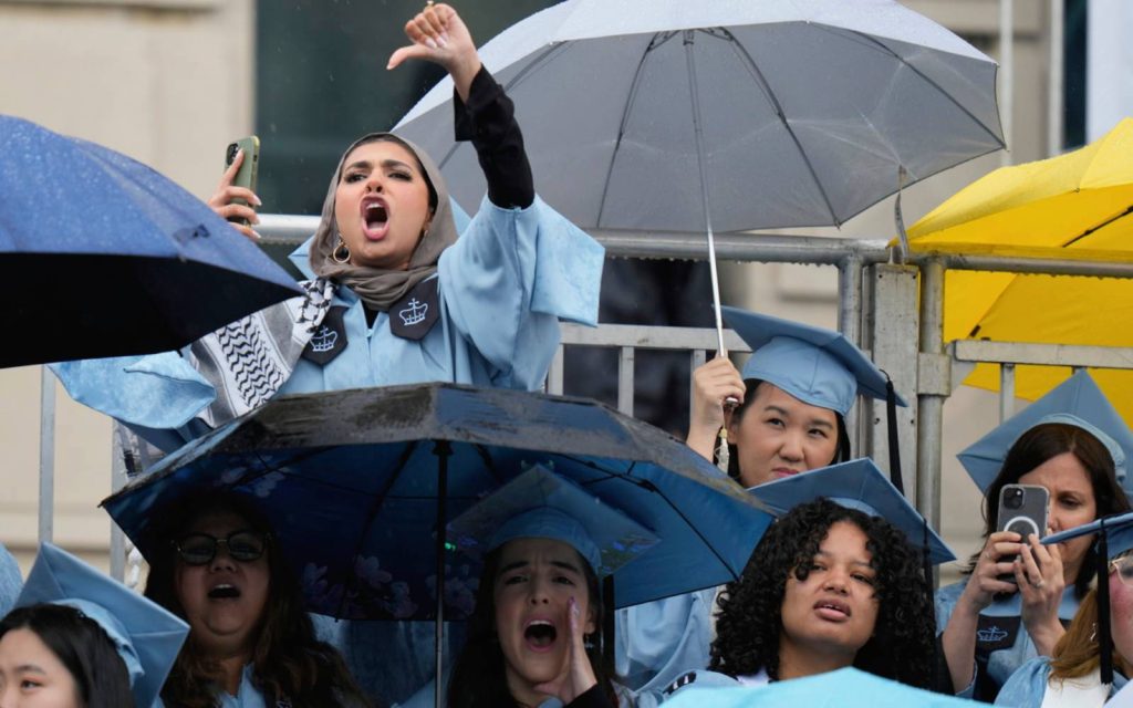 Students Chant 'Free Mahmoud' at Columbia University Graduation