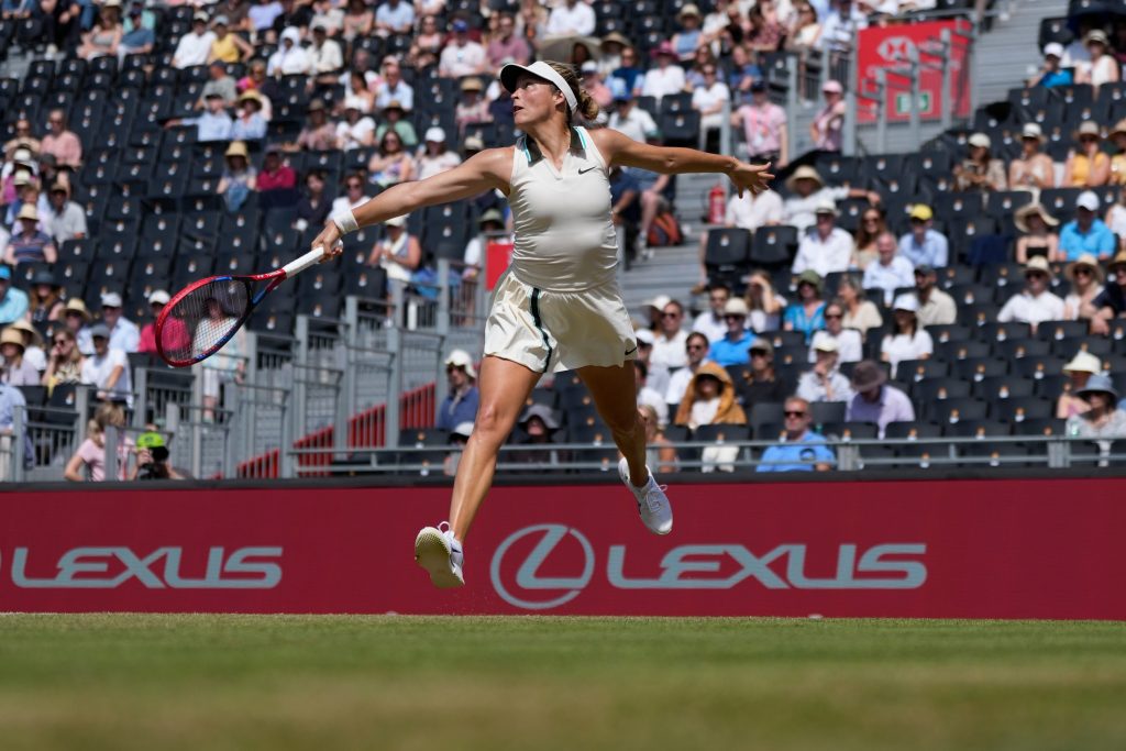 Tatjana Maria Stuns Rybakina to Reach Queen’s Semi-Finals