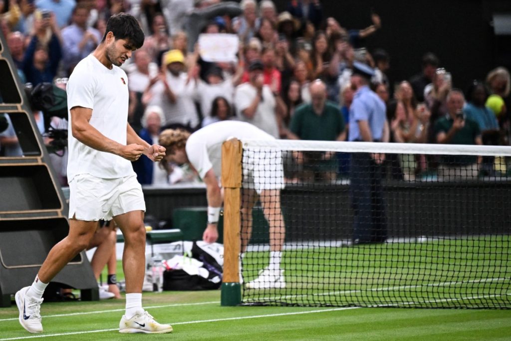 Alcaraz on Course For Wimbledon Three-Peat After Rublev Win