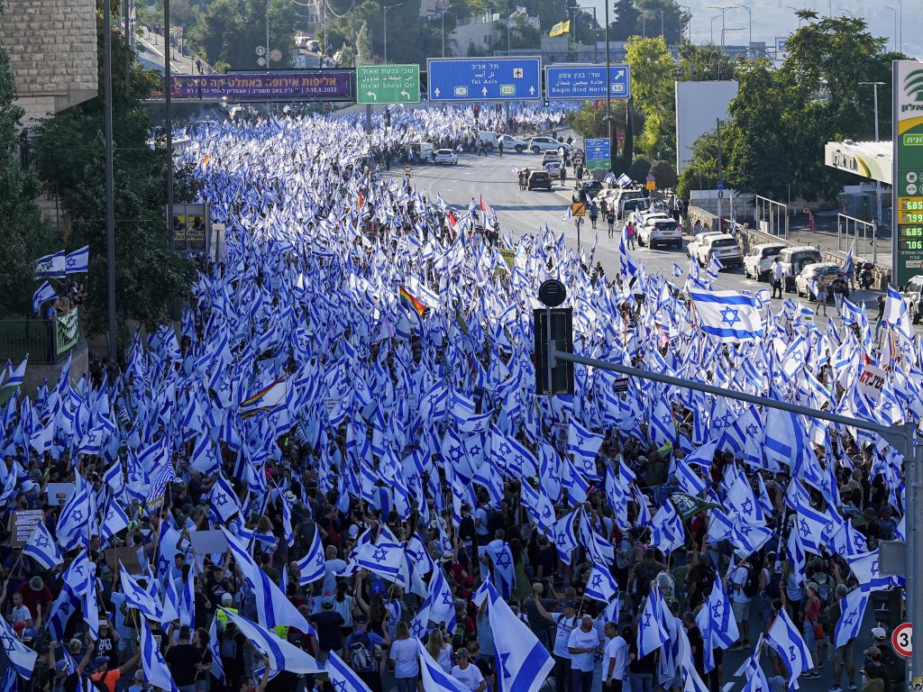 Thousands Rally in Jerusalem Against Netanyahu’s Leadership