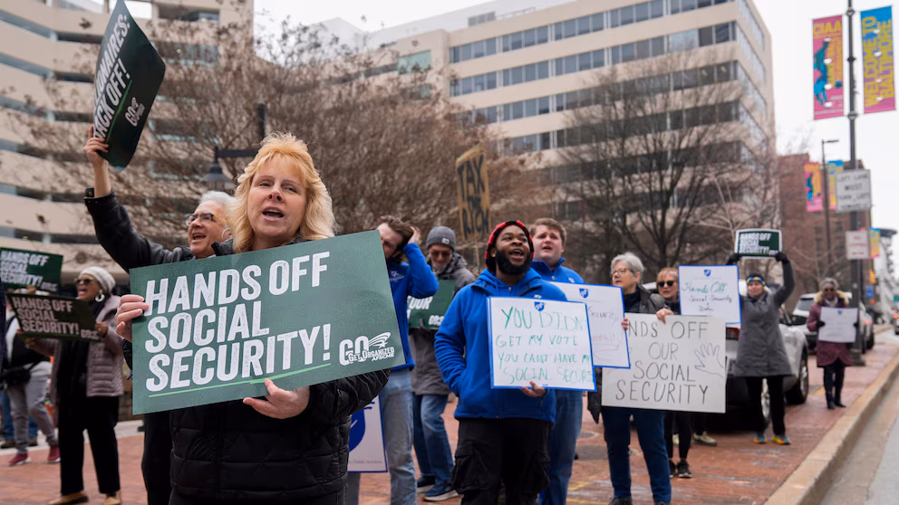 Trump Administration Strips Thousands of Immigrants of Social Security Access