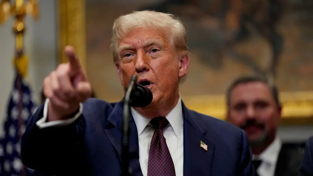 food_Trump Calls for Resignation of Intel CEO