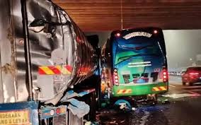 Two Killed, 16 Injured in Malaysia Tour Bus Collision