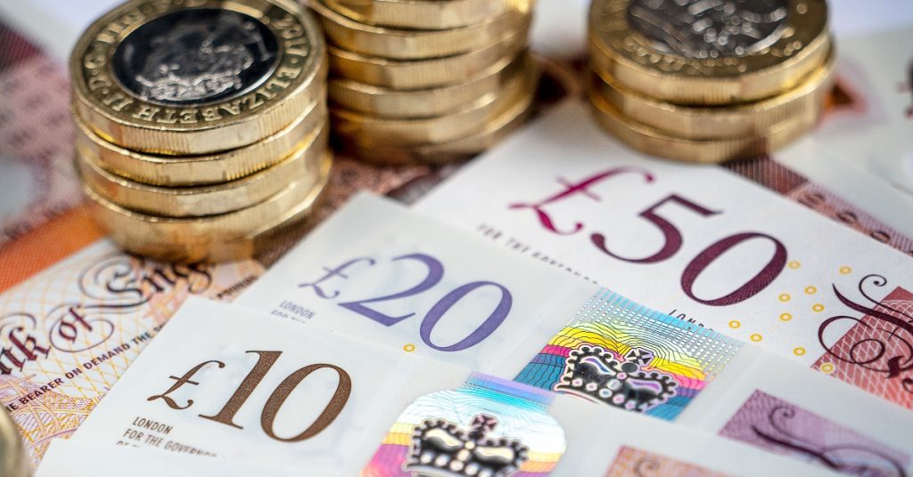 UK Debt Soars to 100% of GDP, Highest Level in Decades