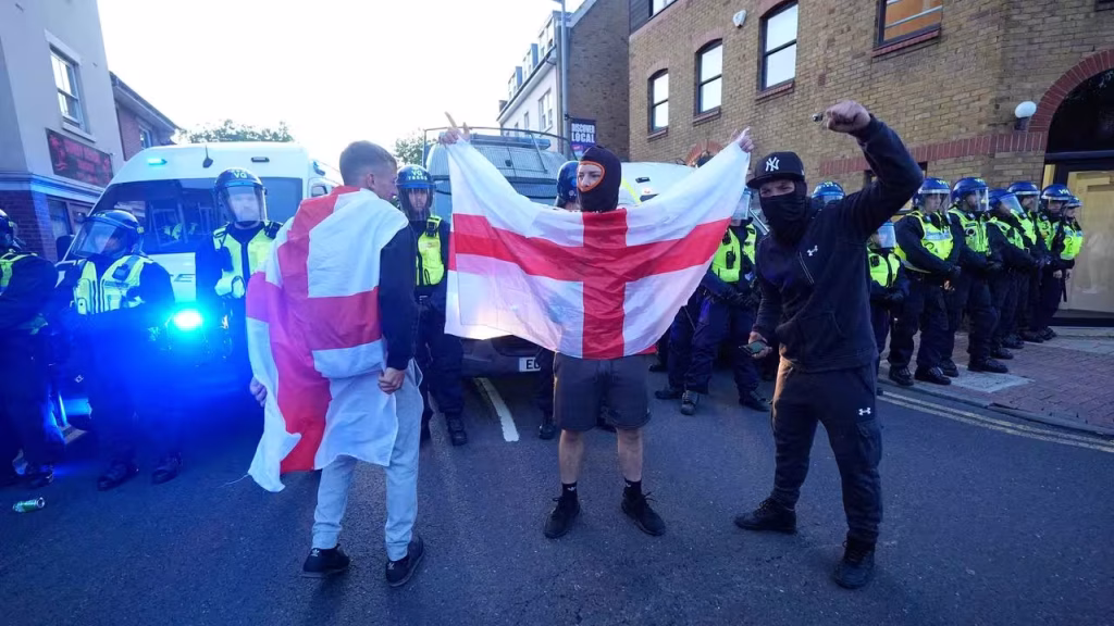 UK Immigration Protest Draws Opposing Demonstrators