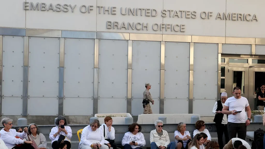 US-German National Charged Over Alleged Firebomb Plot at Tel Aviv Mission