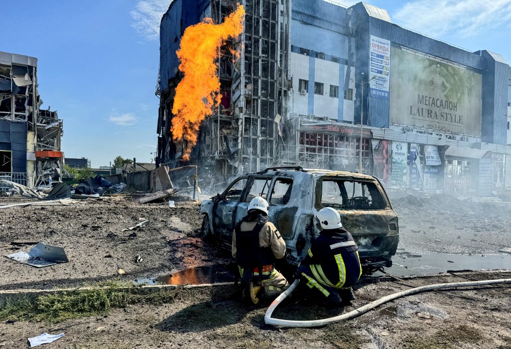 Ukraine's Kharkiv Hit by 10 Airstrikes Following Kyiv's Drone Attack on Russia