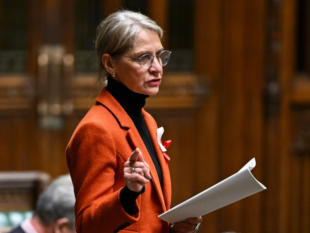 Hong Kong_Wera Hobhouse (News Central TV )