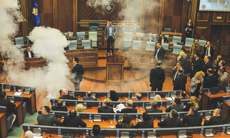 Serbian Opposition Lawmakers Set Off Tear Gas in Parliament

Photo: Dawn