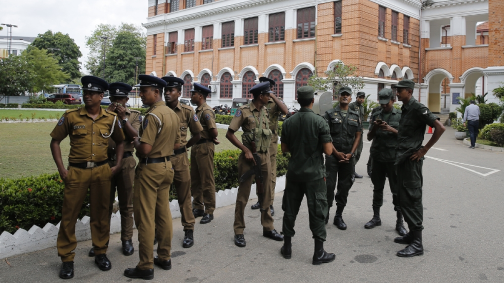 Sri Lanka Issues Appeal to Find Fugitive Police Chief
Photo: Al Jazeera