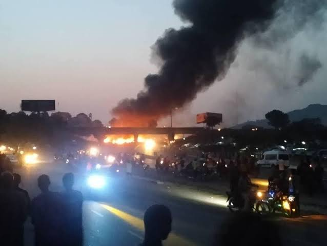 Abuja Road Crash: Police Confirm Six Dead, 14 Vehicles Razed