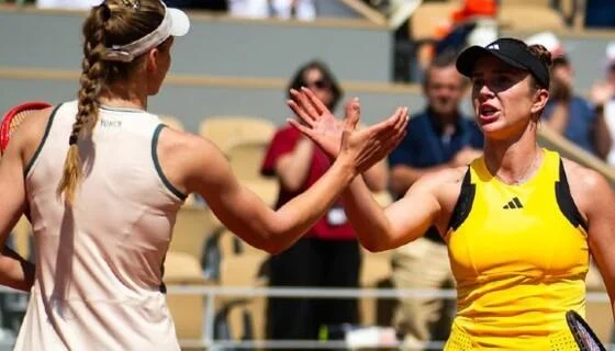 Elena  Rybakina defeated Elena Svitolina