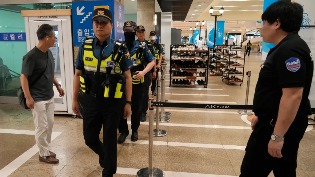 Student_South South Korean Police (News Central TV)